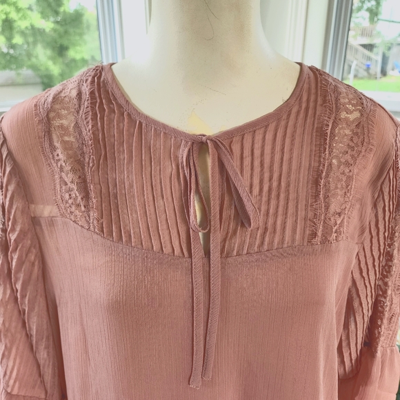 Fever Mauve Color Boho Style Bell Sleeve Lace Top Size M - Picture 5 of 8